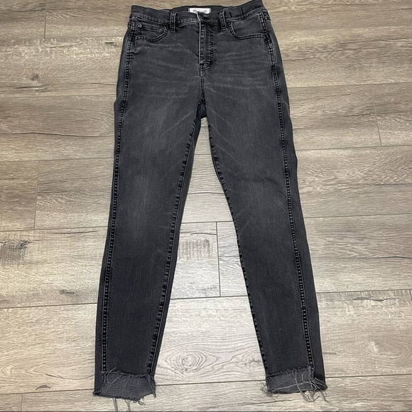 Madewell 10" High-Rise Skinny Jeans Step-Hem Edition SZ 28 Washed Black Raw Hem - Picture 2 of 11